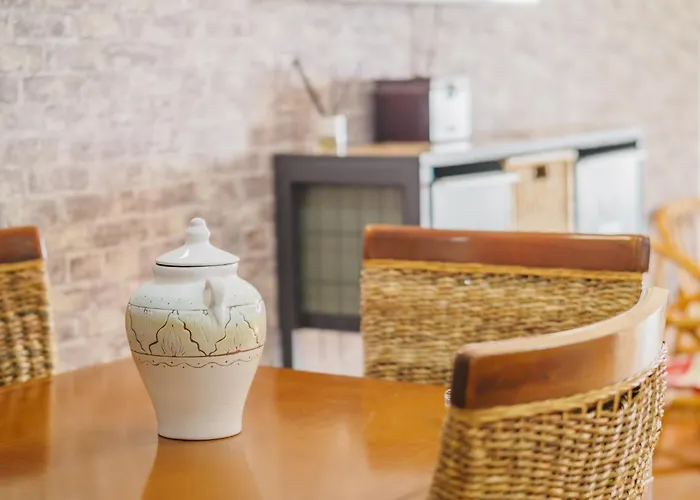 Cubo's Dona Lola 卡拉德米哈斯